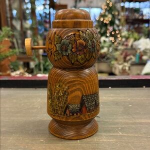 Wooden candle holder